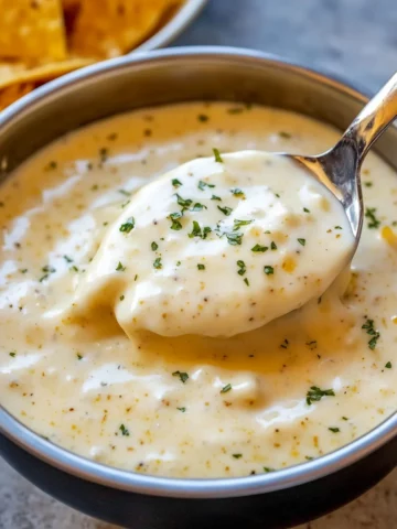 Mexican Restaurant Style White Cheese (Queso) Dip